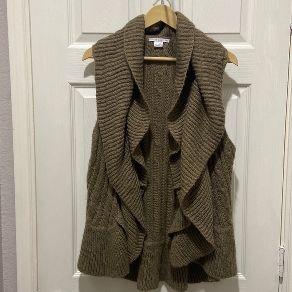 Private quarters Sleeveless brown cardigan - Picture 1 of 4